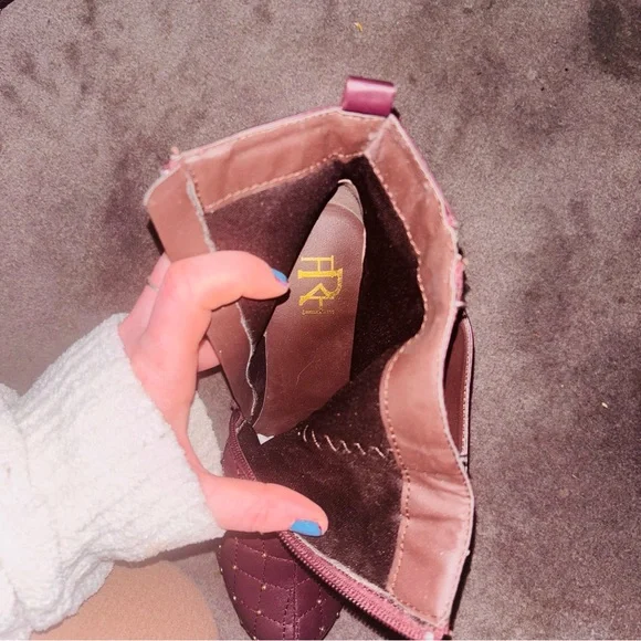 Brown and Gold Quilted Heeled Boots Size 8.5 NWOT - Picture 5 of 6